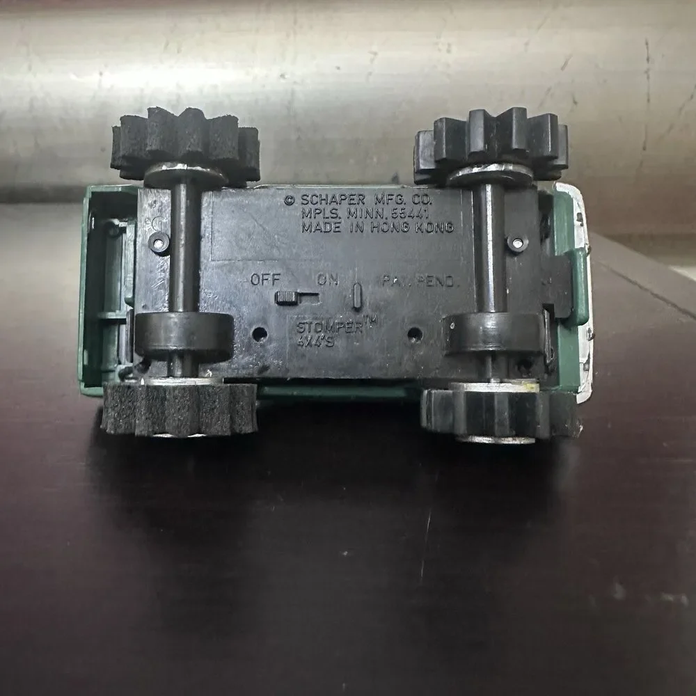 Schaper Stomper 4x4 Toyota SR5 Green Pickup Truck Works